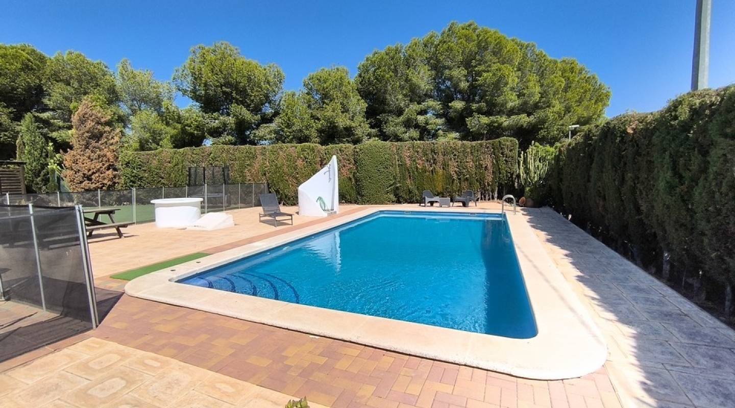 Resale - Finca - Benijofar - Alicante