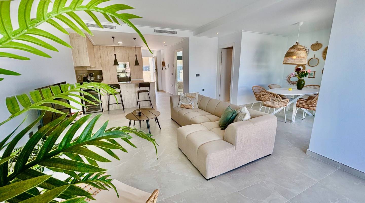 Resale - Villa  - Benijofar - Alicante