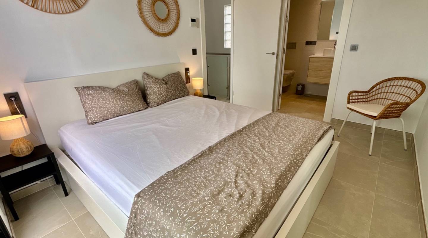 Resale - Villa  - Benijofar - Alicante