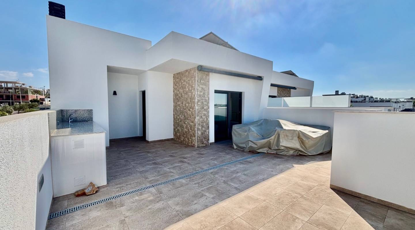 Resale - Villa  - Benijofar - Alicante