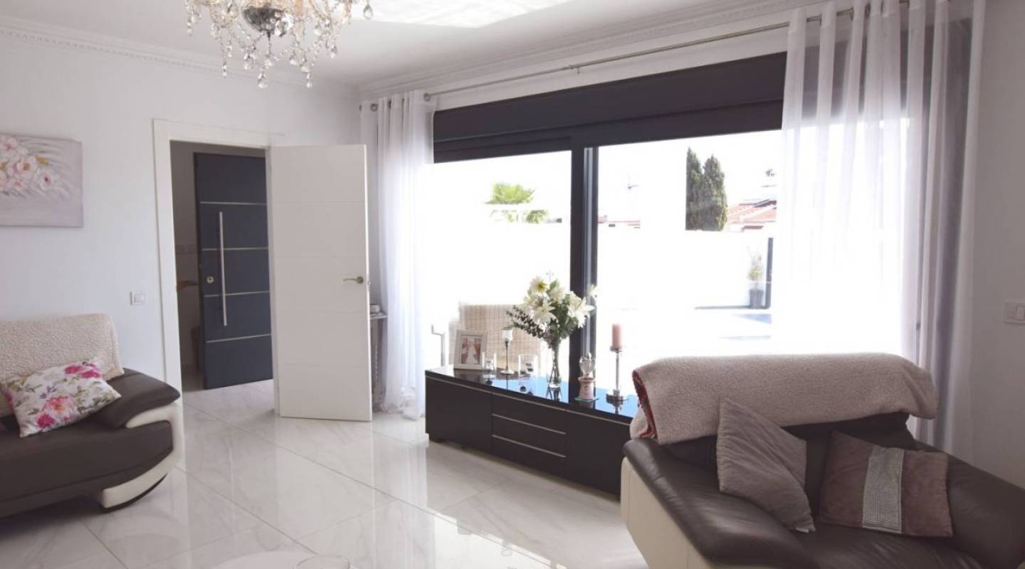 Venta - Chalet - Ciudad Quesada