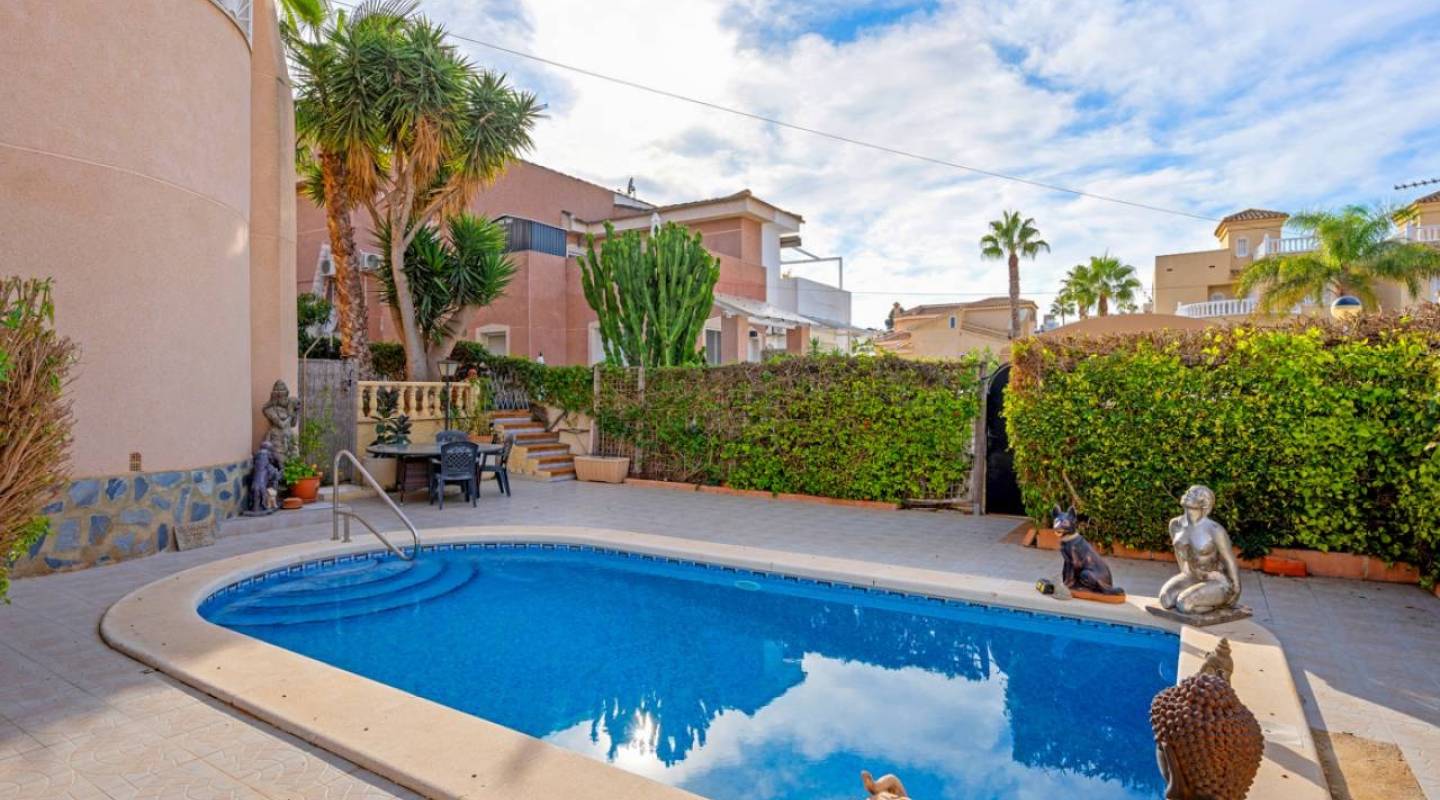 Återförsäljning - Villa - Ciudad Quesada