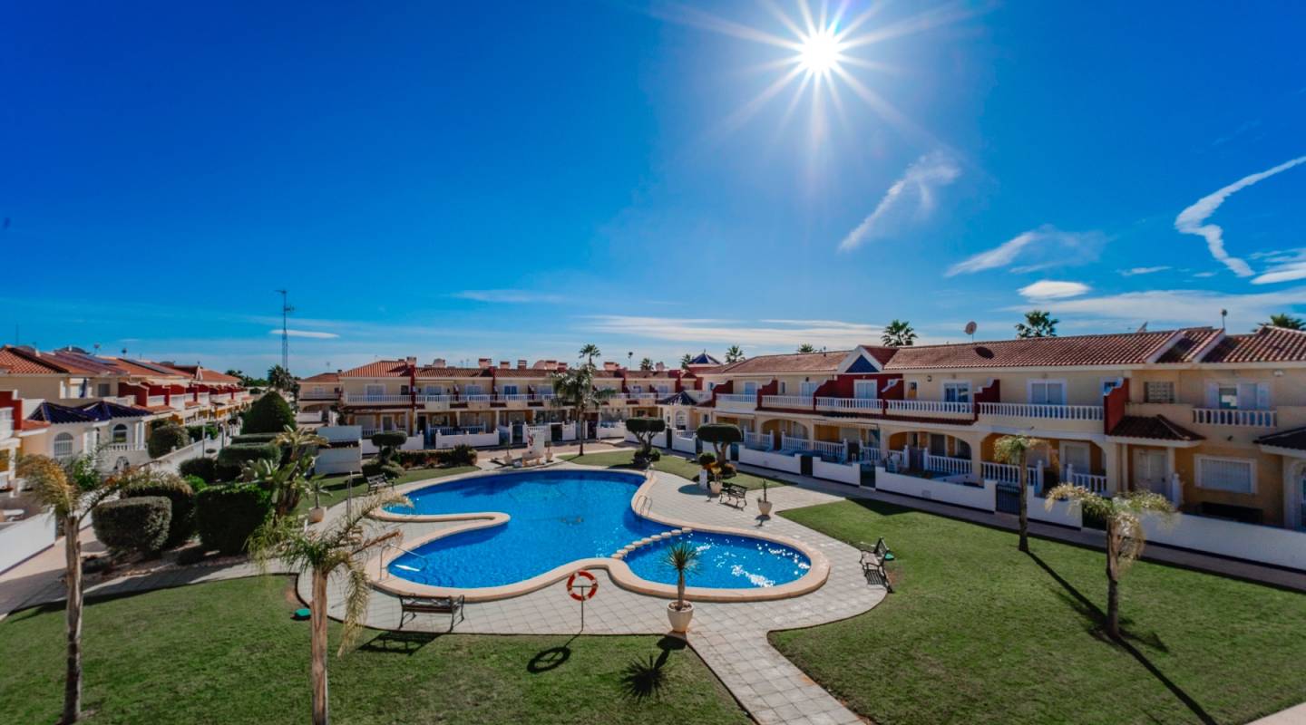 Resale - Townhouse - Ciudad Quesada