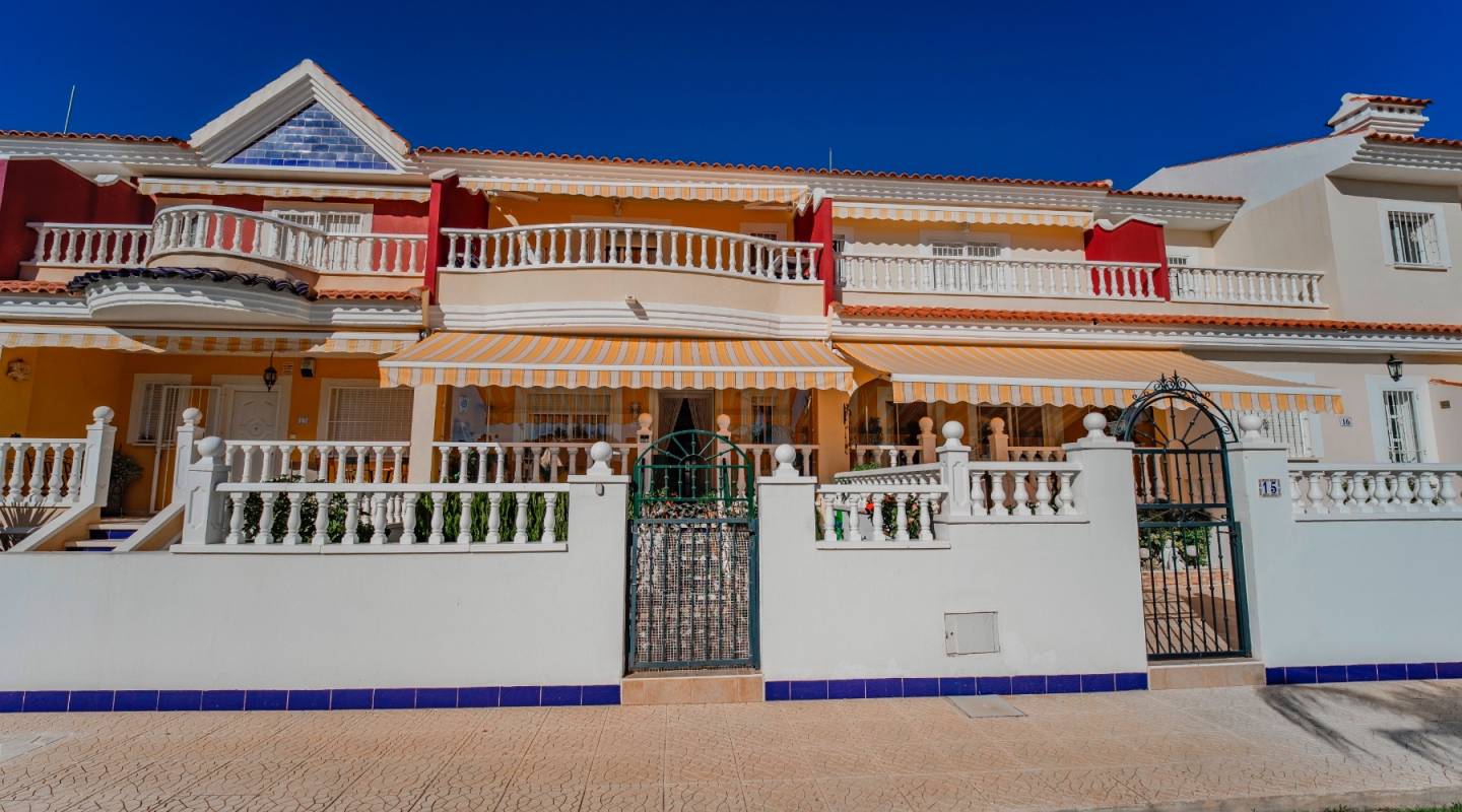 Resale - Townhouse - Ciudad Quesada