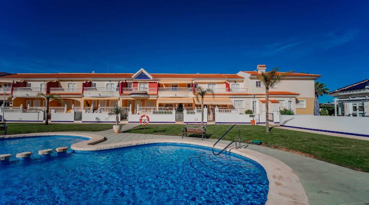 Resale - Townhouse - Ciudad Quesada