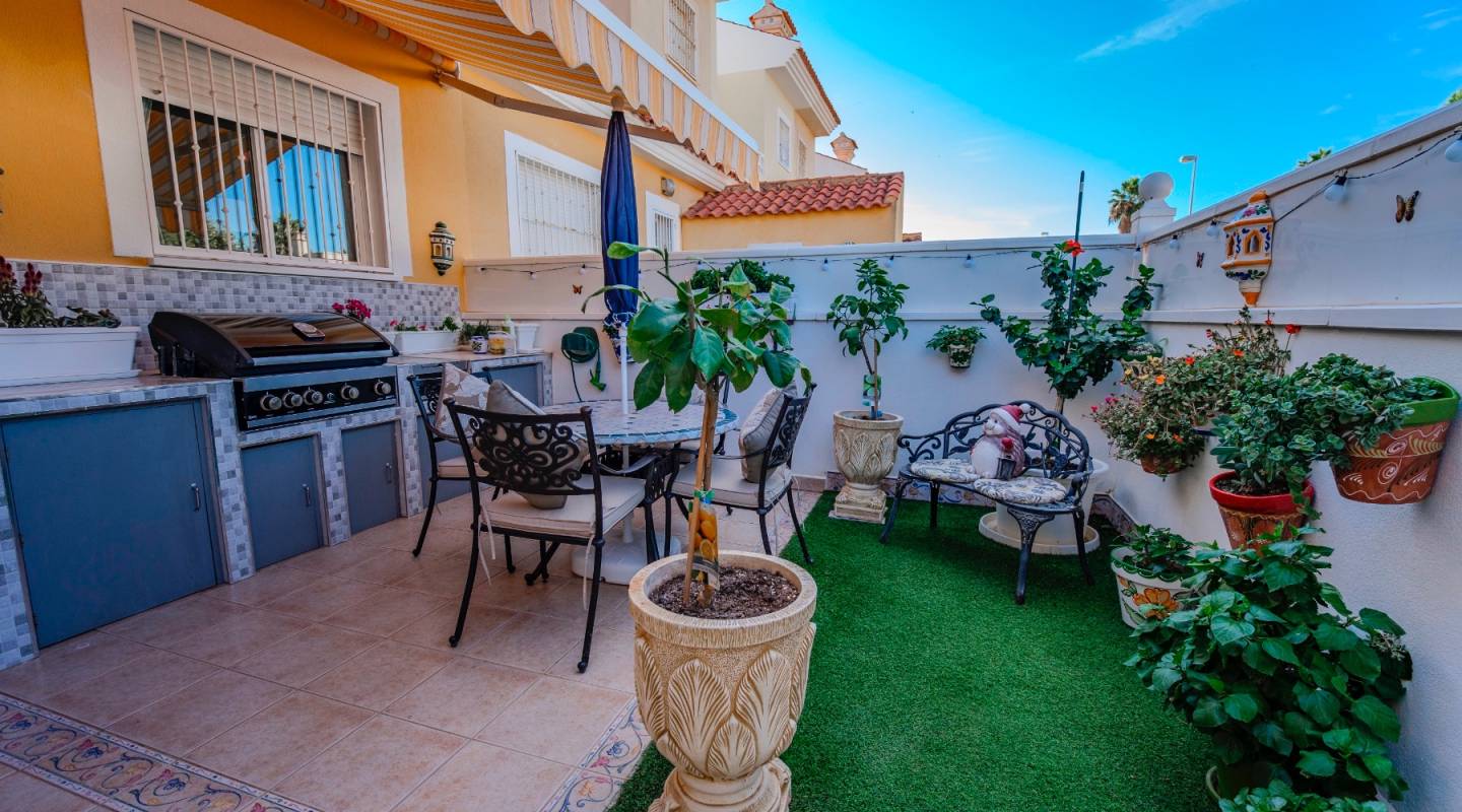 Resale - Townhouse - Ciudad Quesada