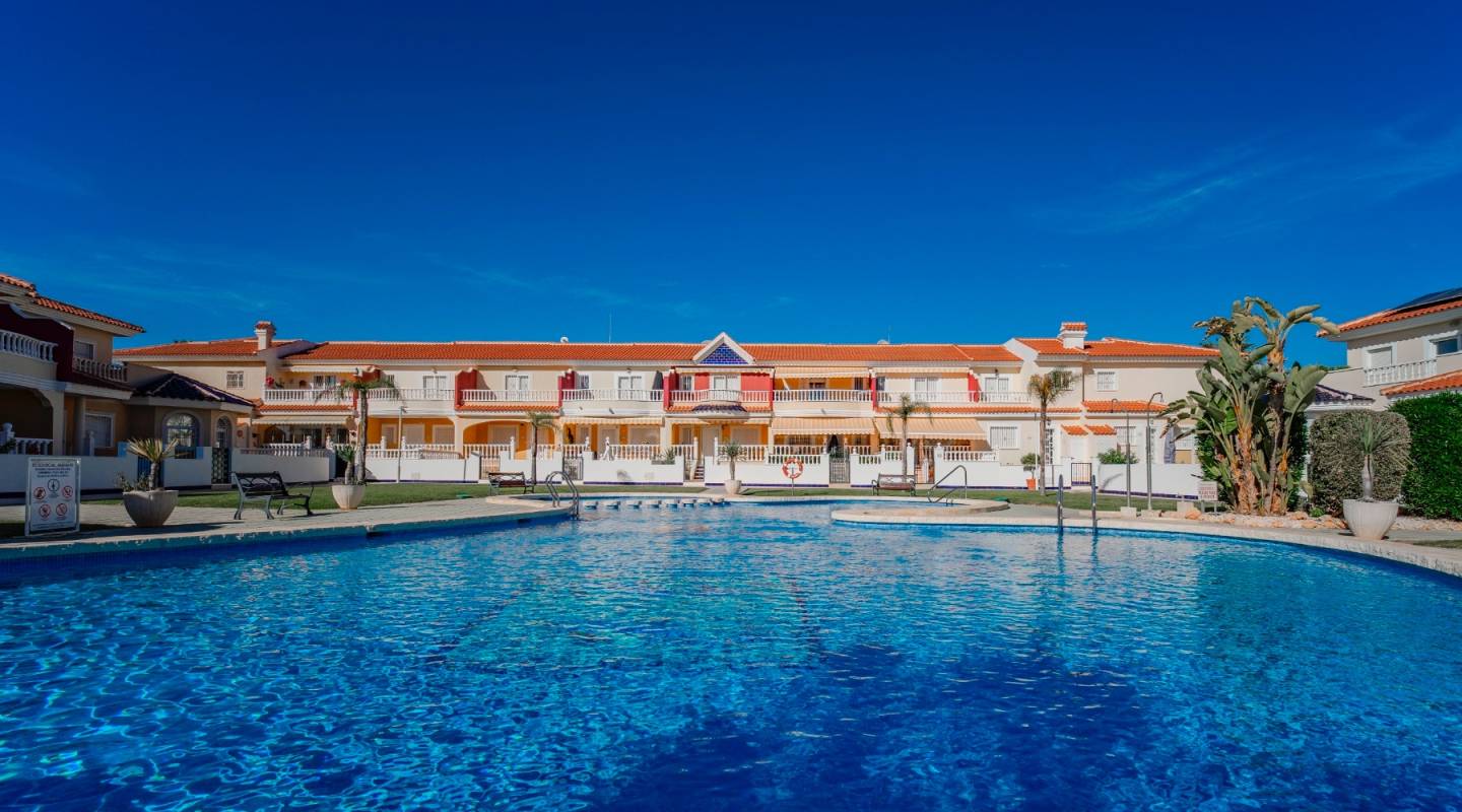 Resale - Townhouse - Ciudad Quesada