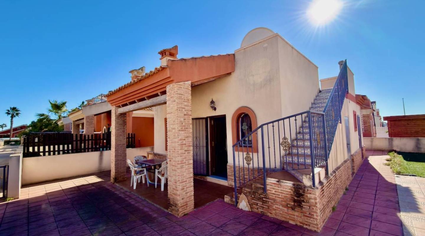 Resale - Villa  - El Raso - El Raso, Guardamar