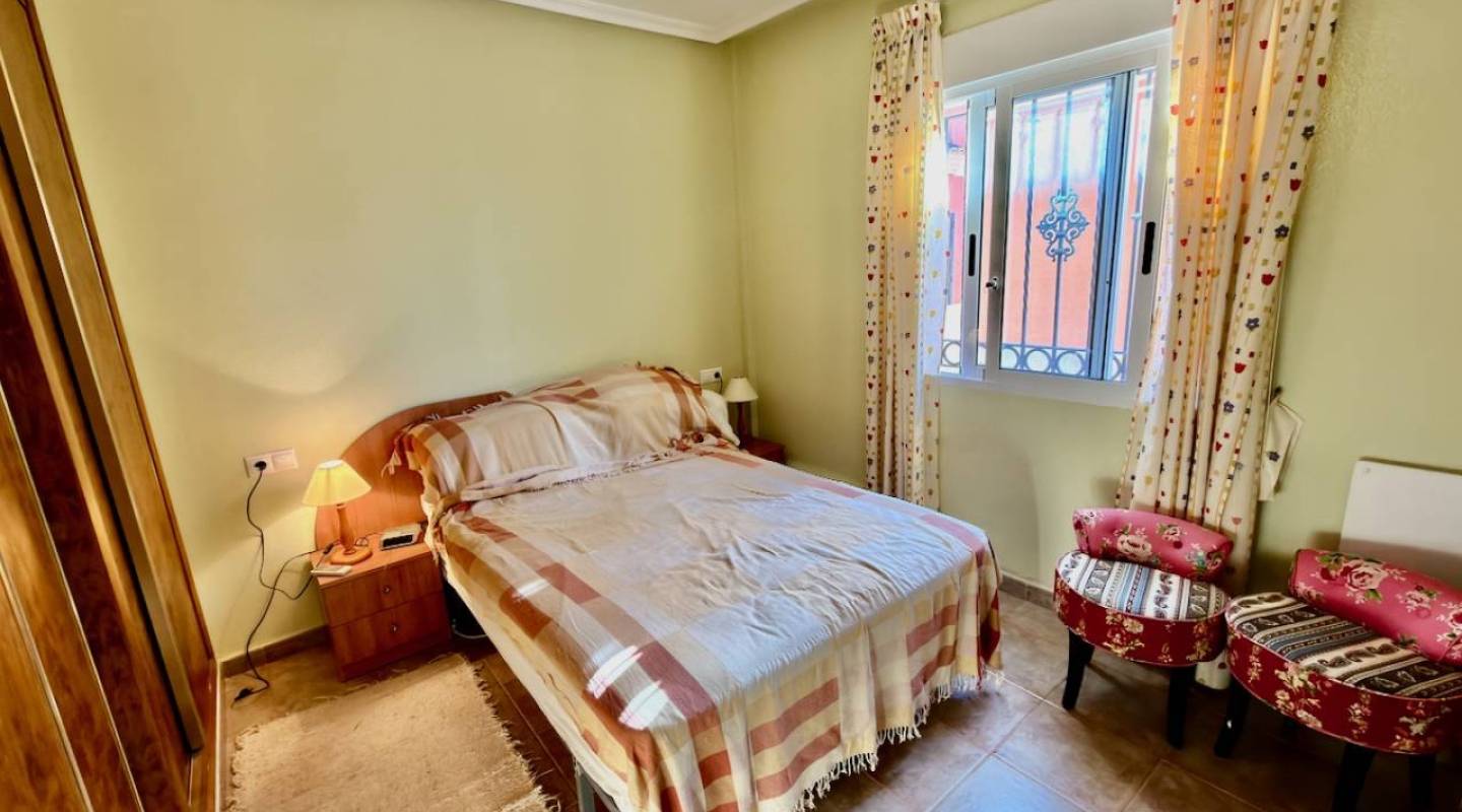 Resale - Villa  - El Raso - El Raso, Guardamar