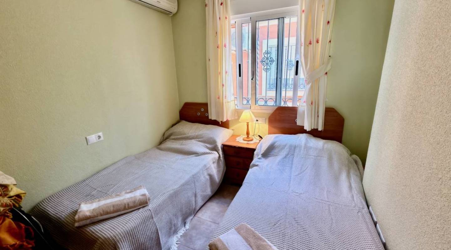 Resale - Villa  - El Raso - El Raso, Guardamar