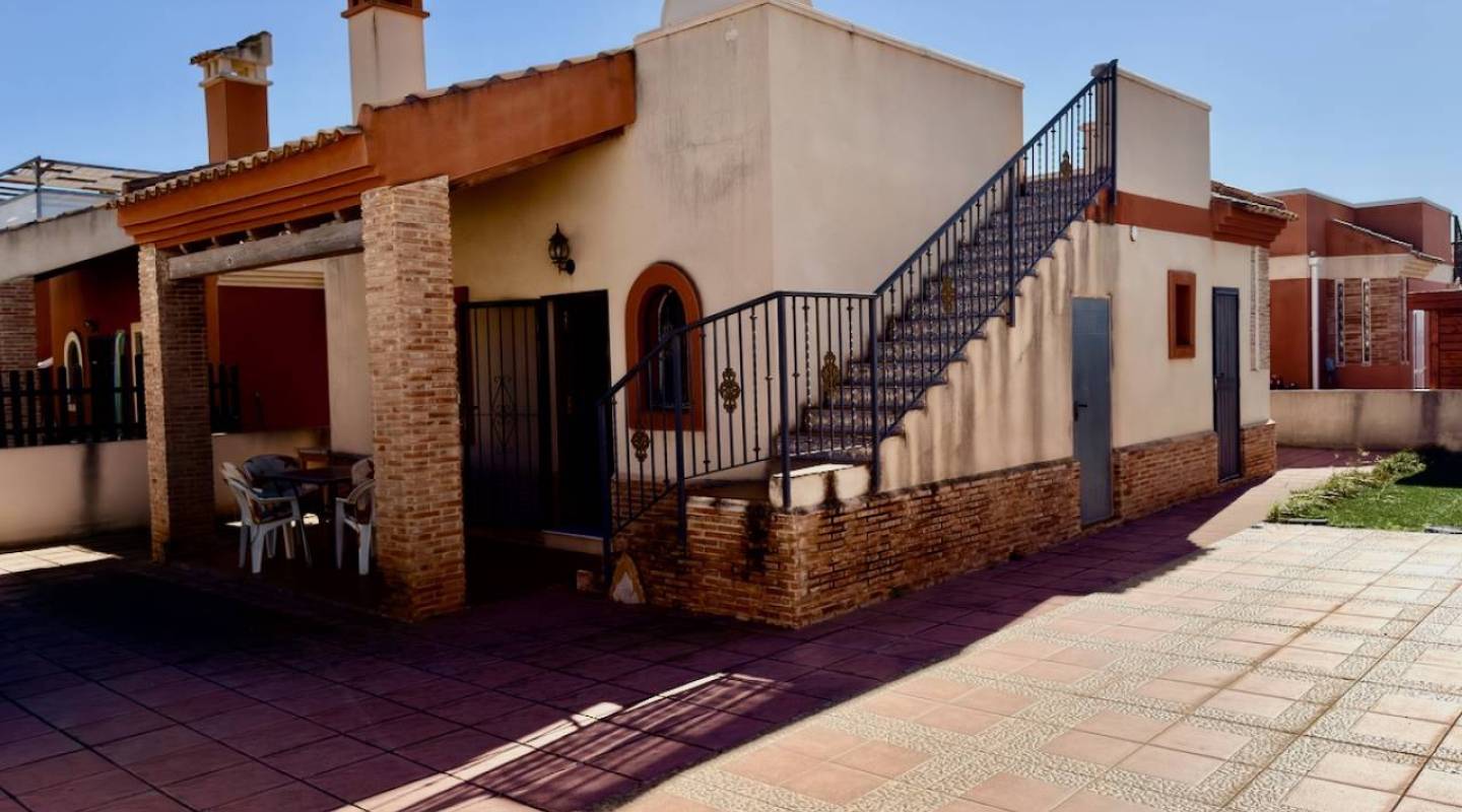 Resale - Villa  - El Raso - El Raso, Guardamar
