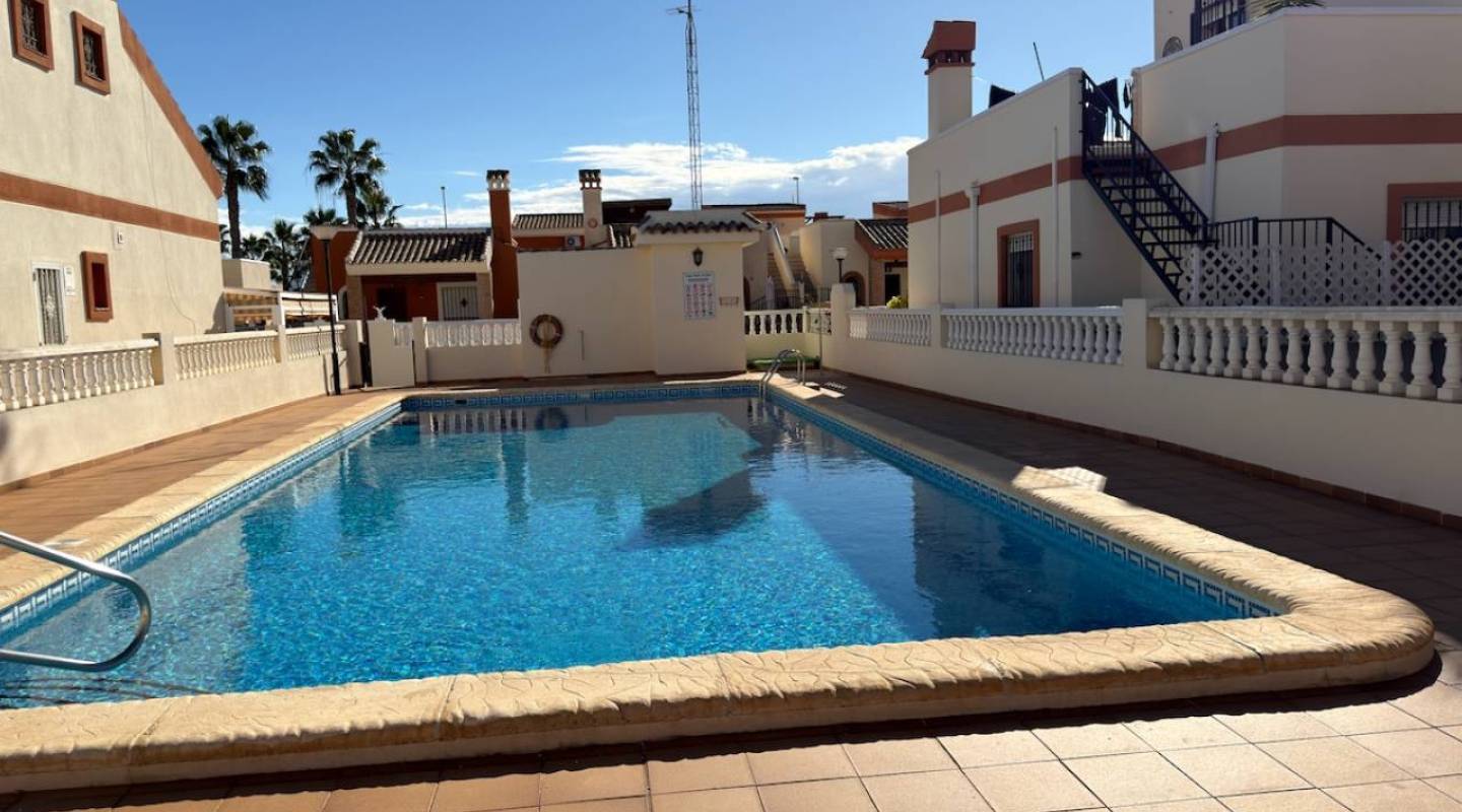 Resale - Villa  - El Raso - El Raso, Guardamar