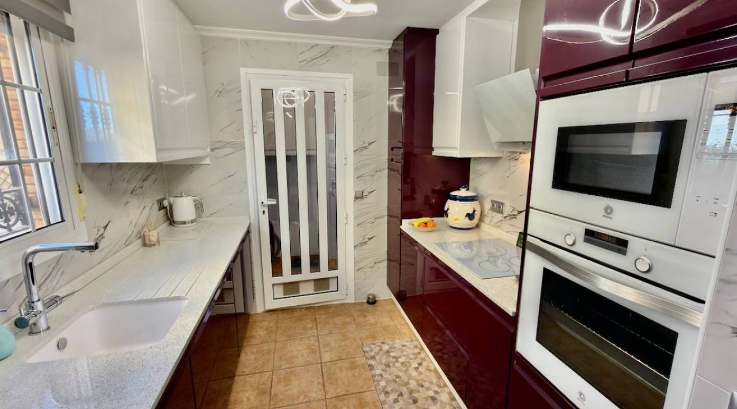 Resale - Villa  - El Raso - El Raso, Guardamar