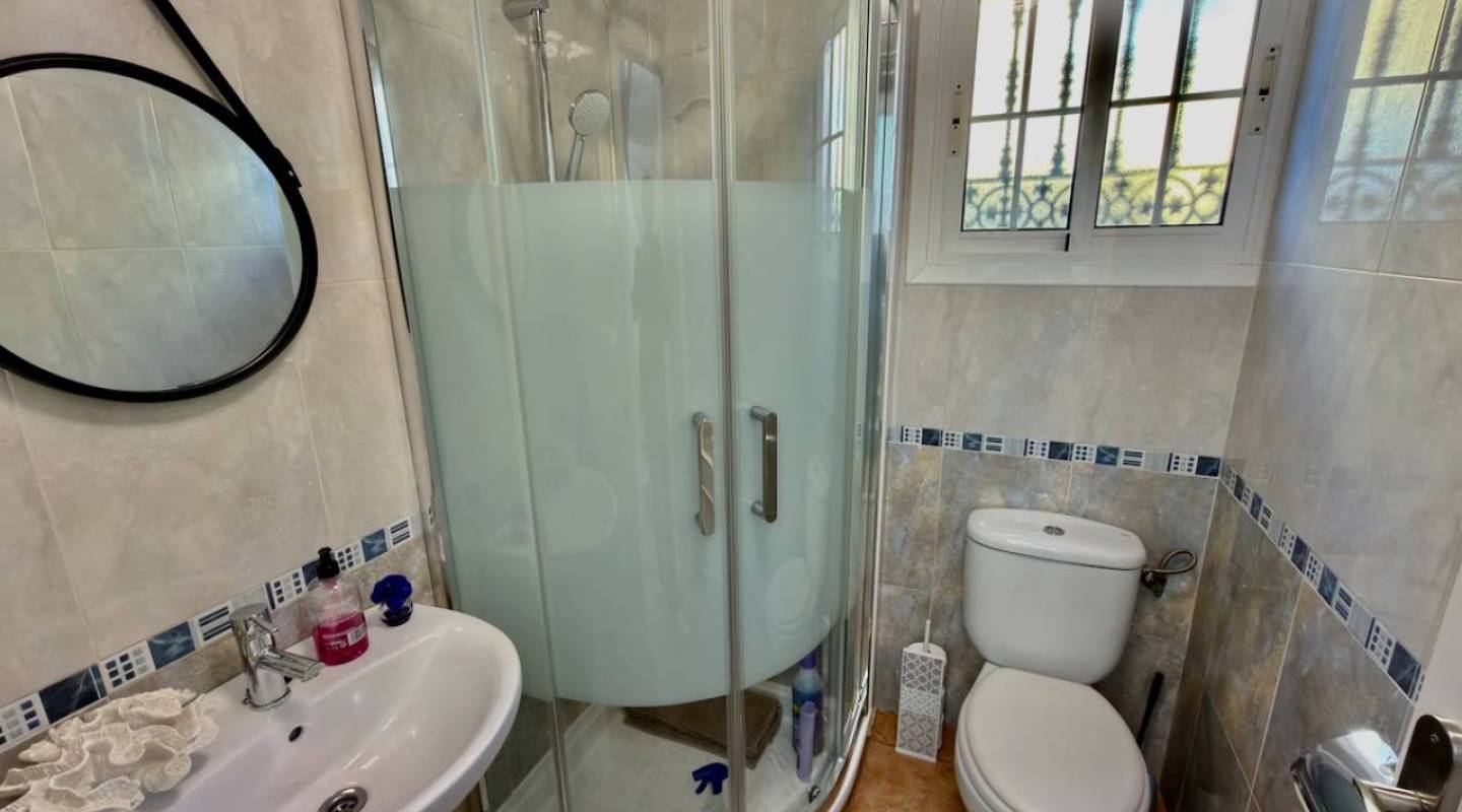 Resale - Villa  - El Raso - El Raso, Guardamar