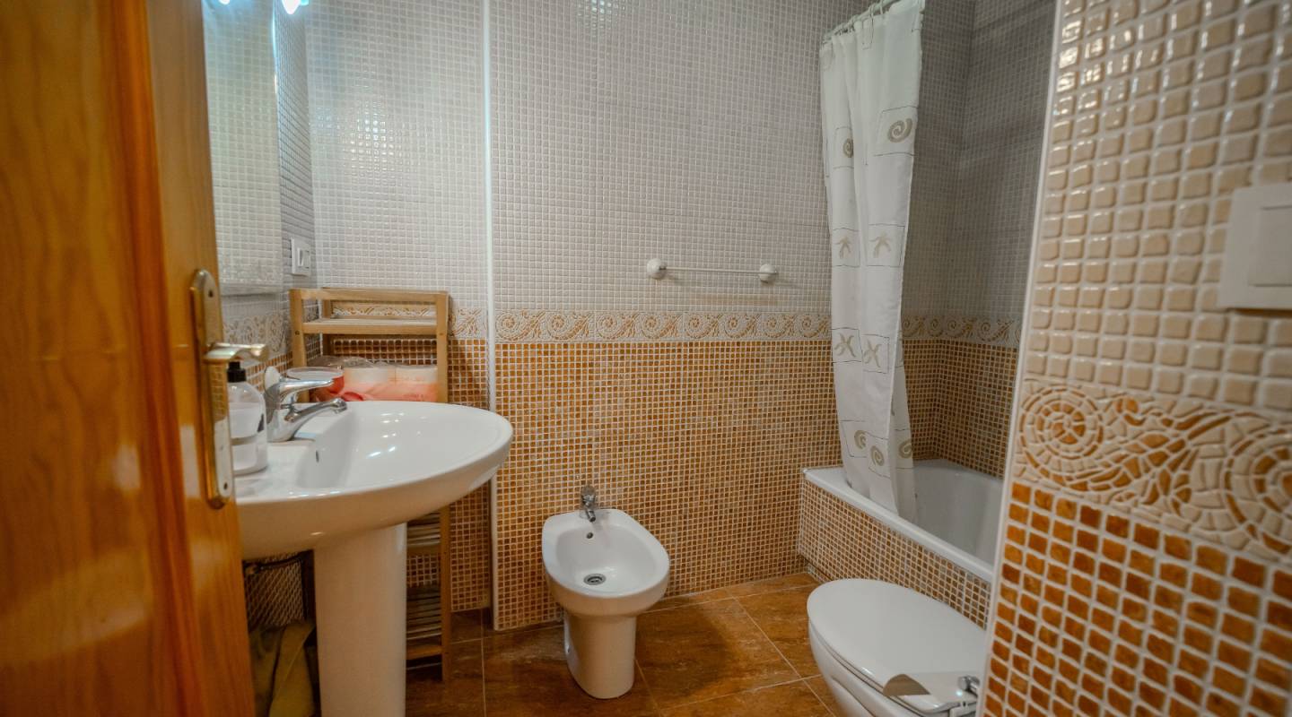 Resale - Apartment - Torrevieja - Centro