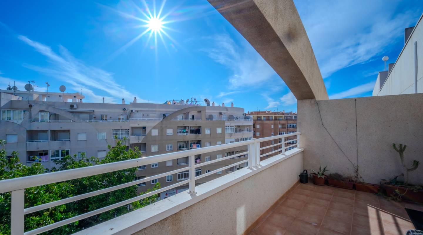 Resale - Apartment - Torrevieja - Centro