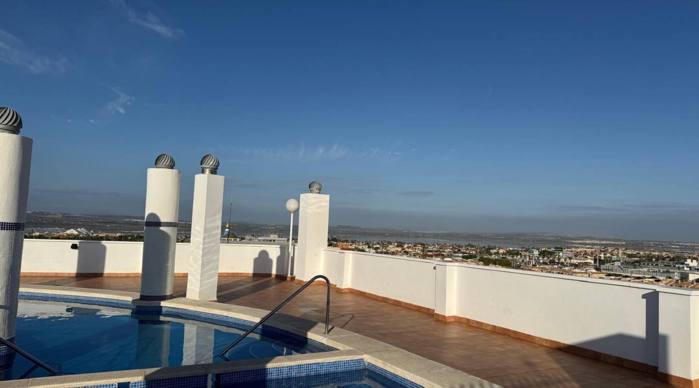 Resale - Apartment - Torrevieja - Centro