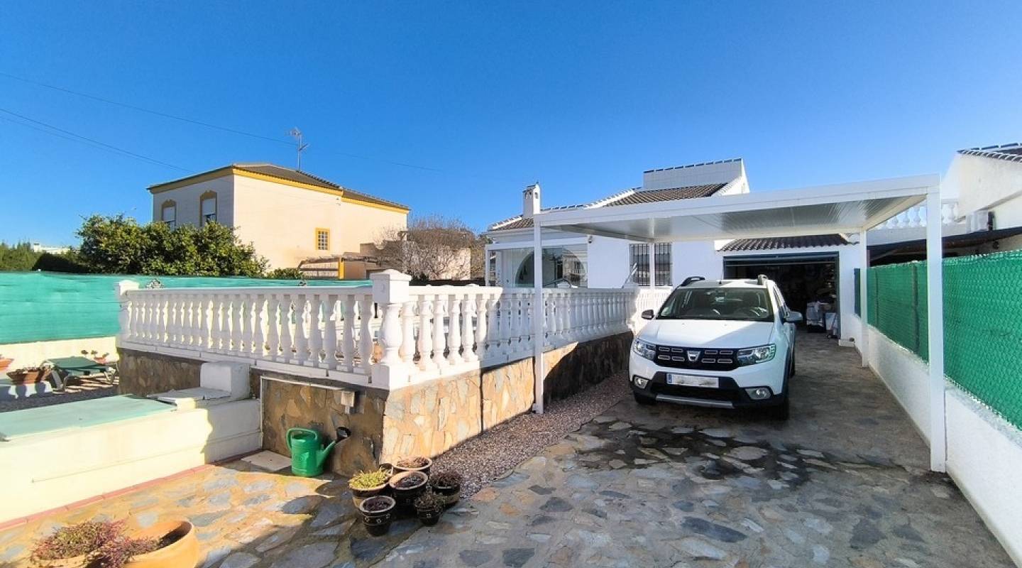 Resale - Villa  - Torrevieja - San Luis - Chaparal