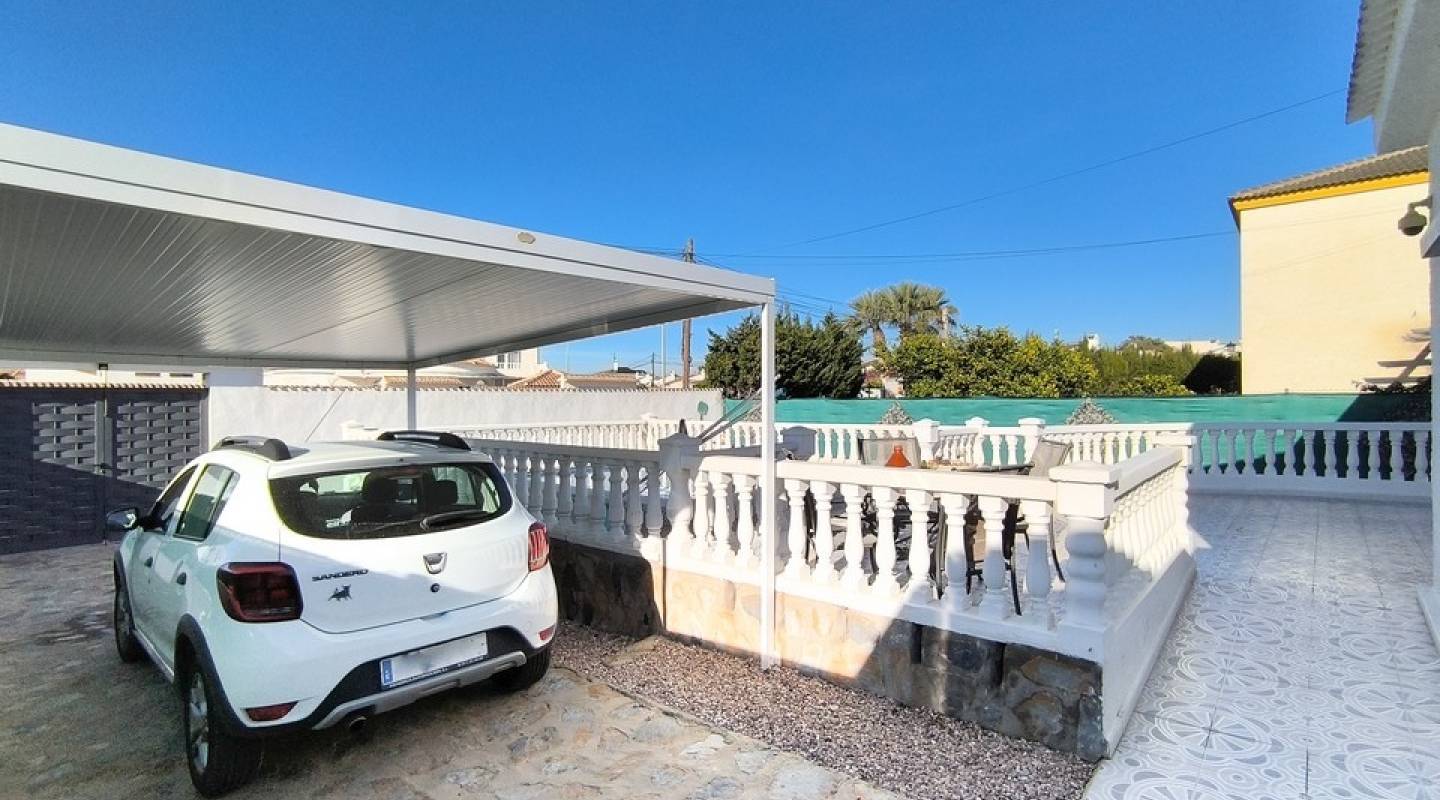Resale - Villa  - Torrevieja - San Luis - Chaparal