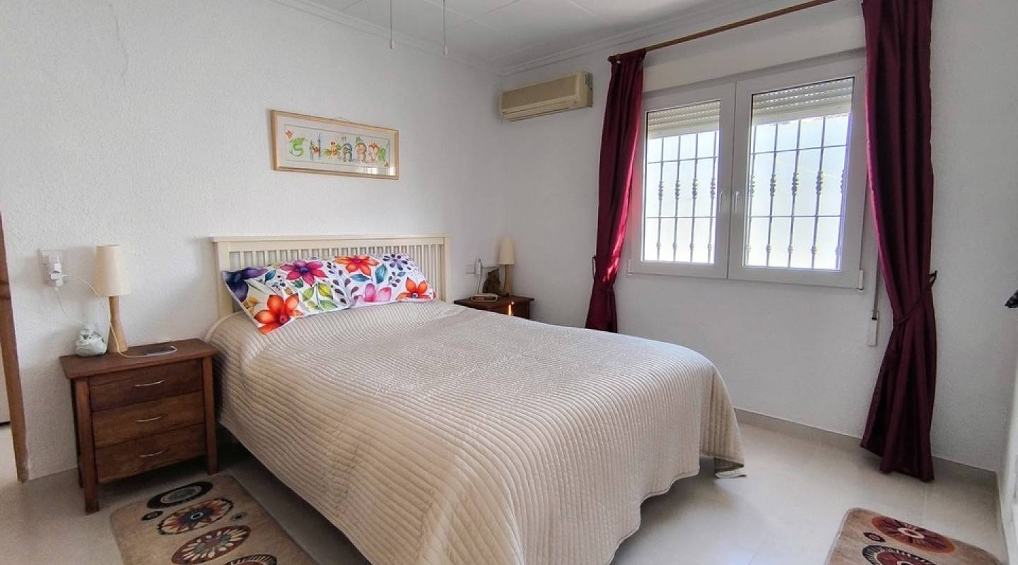 Resale - Villa  - Torrevieja - San Luis - Chaparal