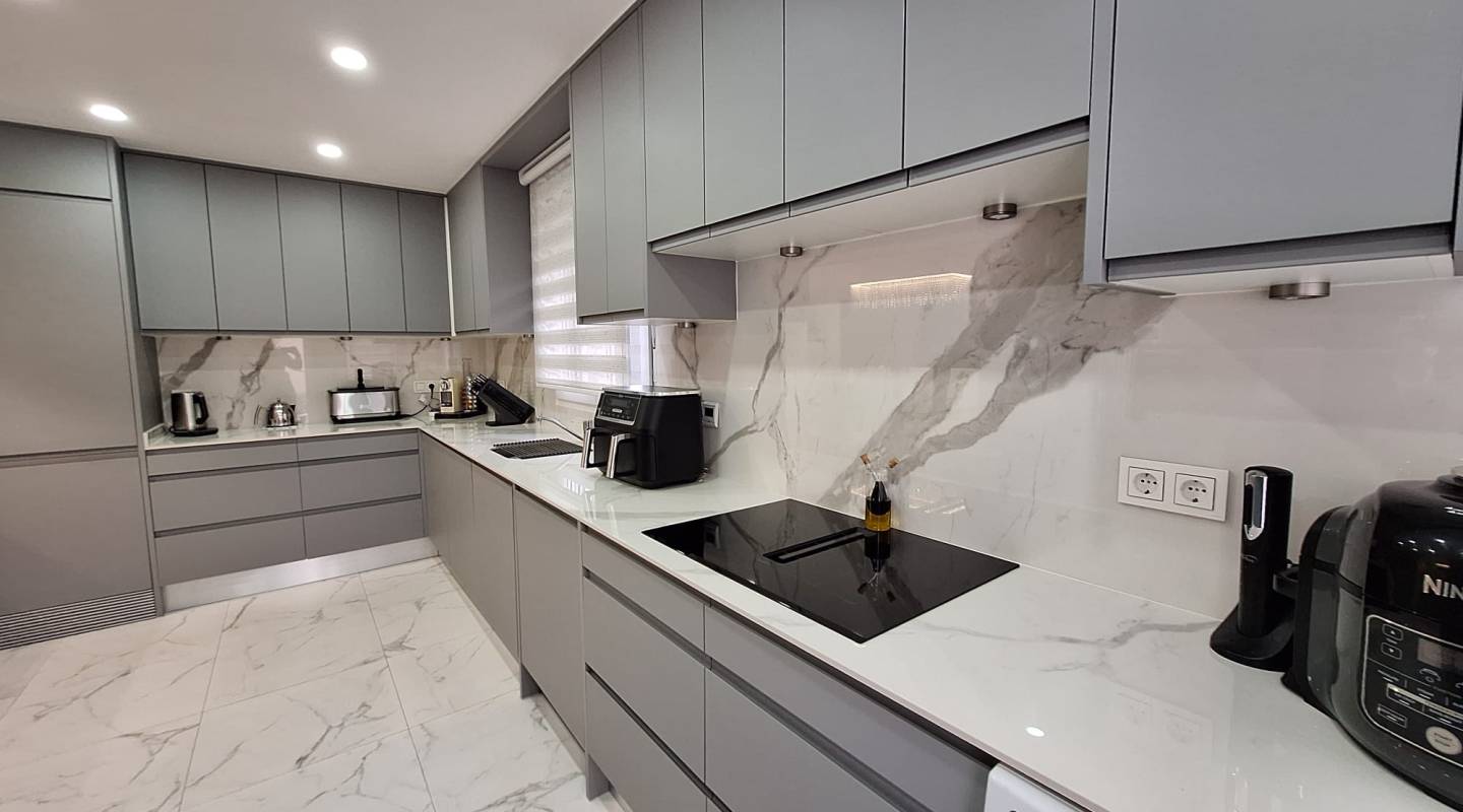 Resale - Villa  - Guardamar del Segura - El Raso, Guardamar