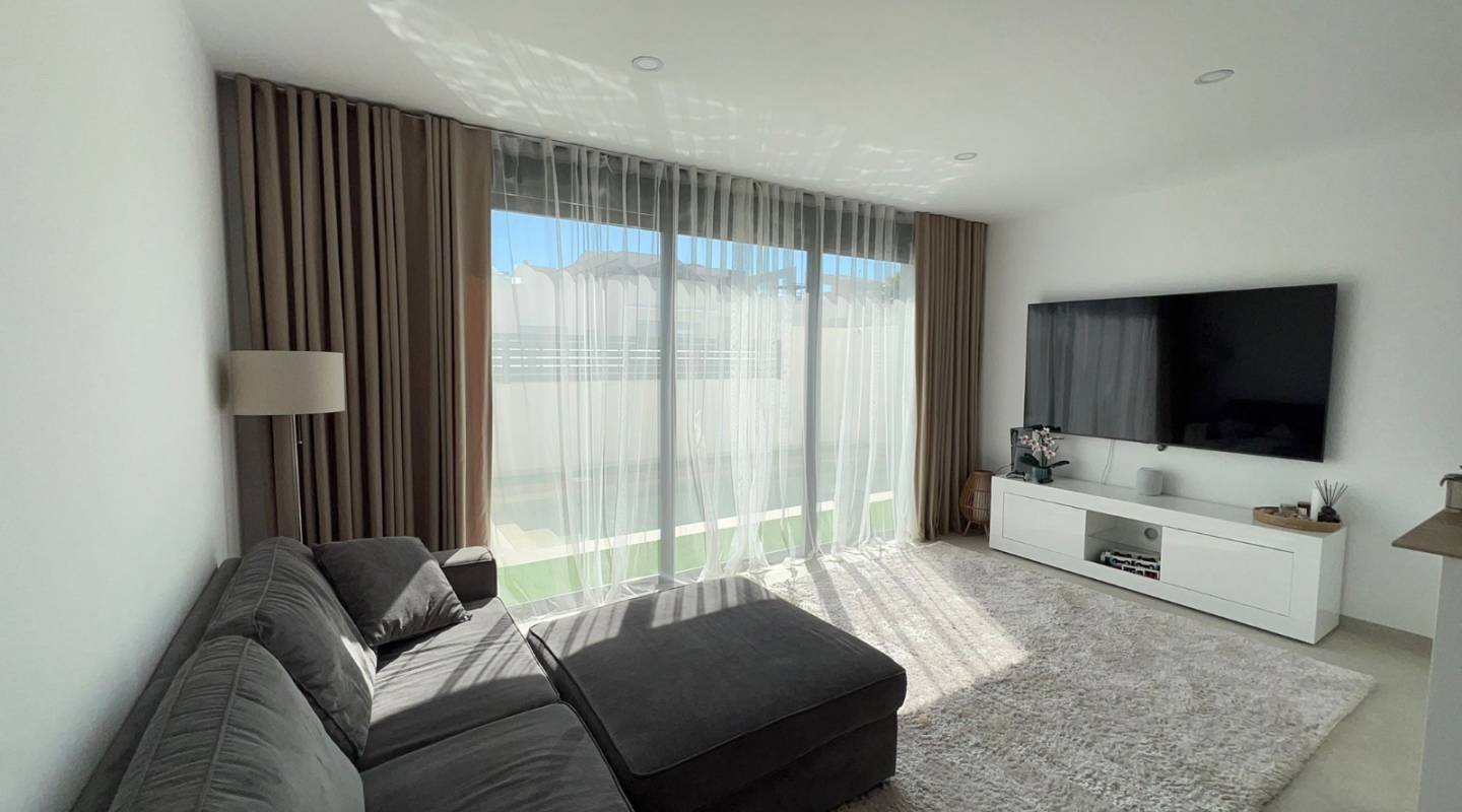 Resale - Villa  - Alicante - Benijofar