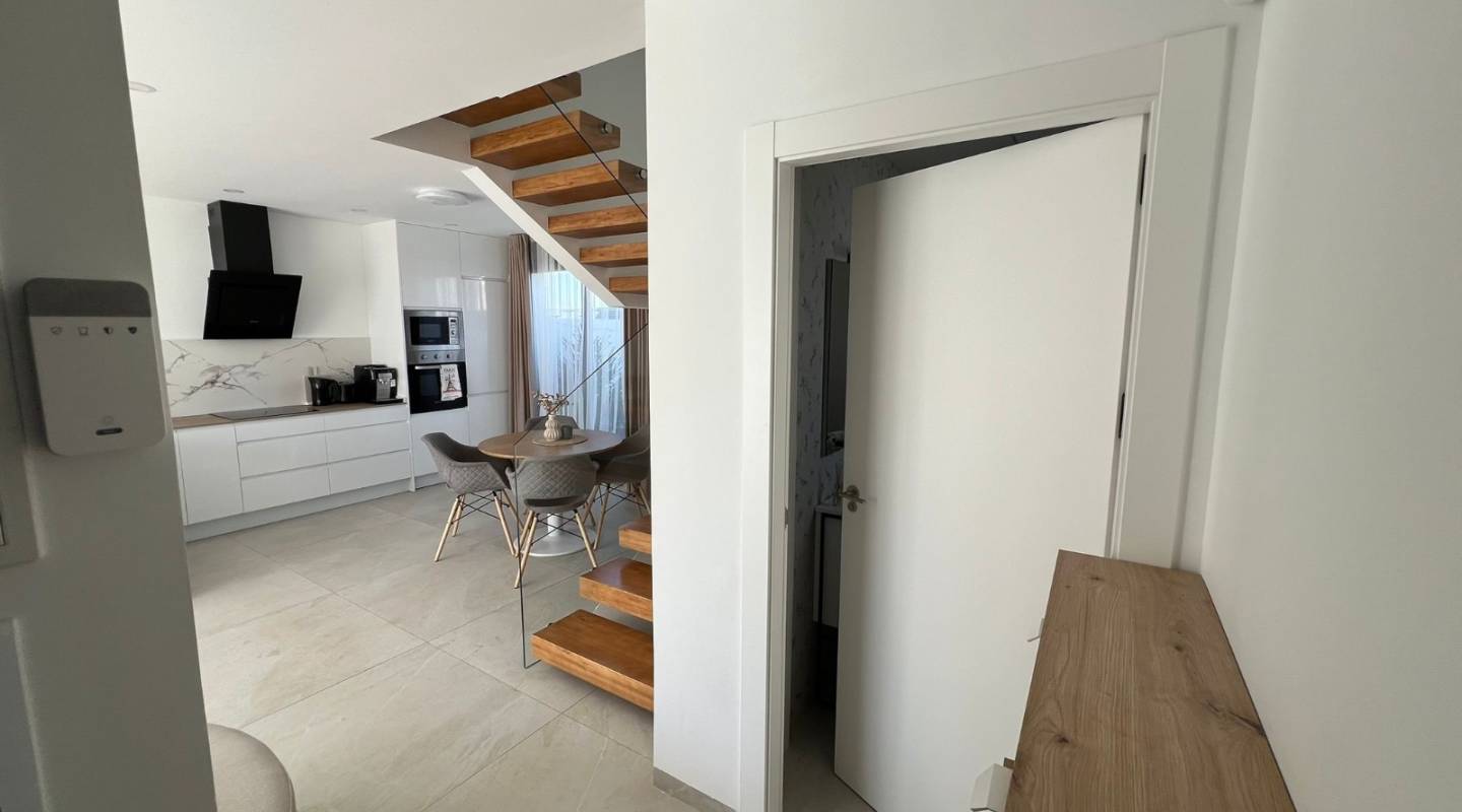 Resale - Villa  - Alicante - Benijofar