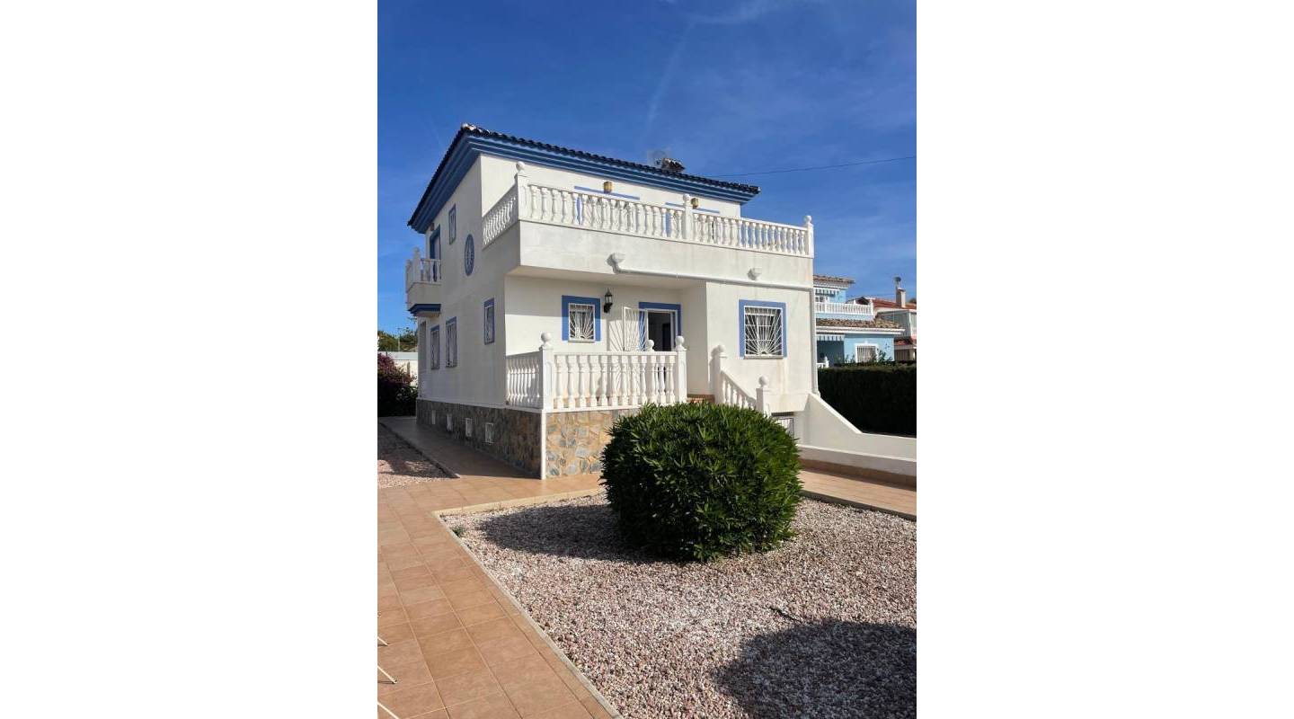 Resale - Villa  - Ciudad Quesada