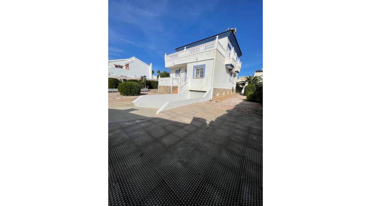 Resale - Villa  - Ciudad Quesada