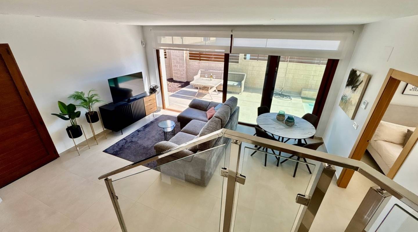 Resale - Villa  - Benijofar - Alicante