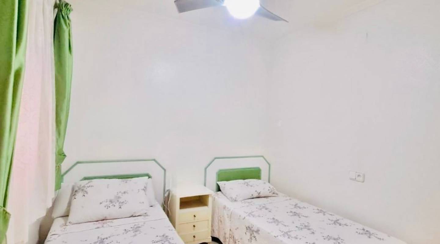 Resale - Apartment - Torrevieja - La Mata