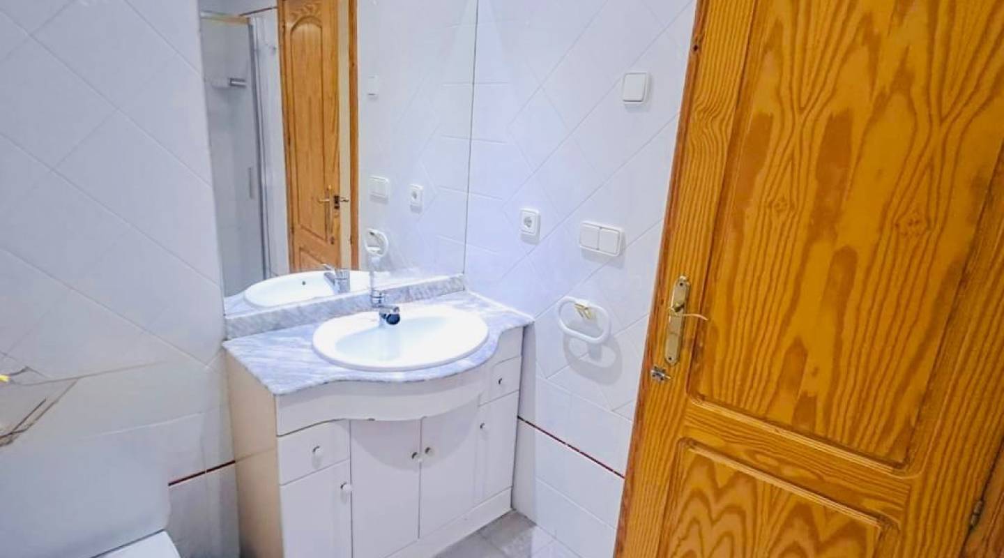 Resale - Apartment - Torrevieja - La Mata