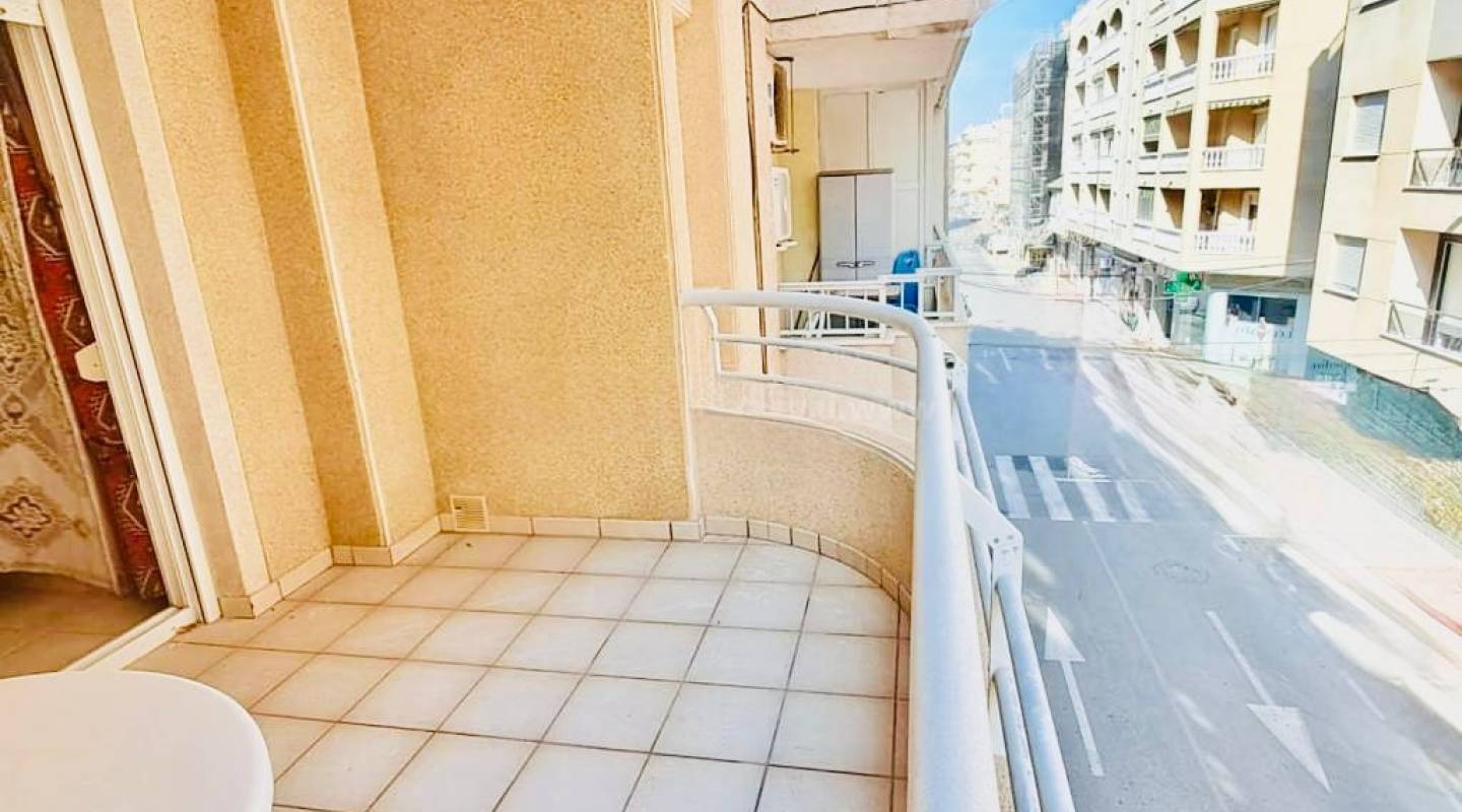 Resale - Apartment - Torrevieja - La Mata