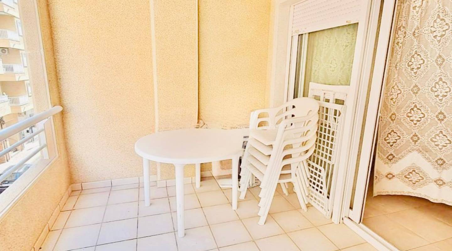 Resale - Apartment - Torrevieja - La Mata