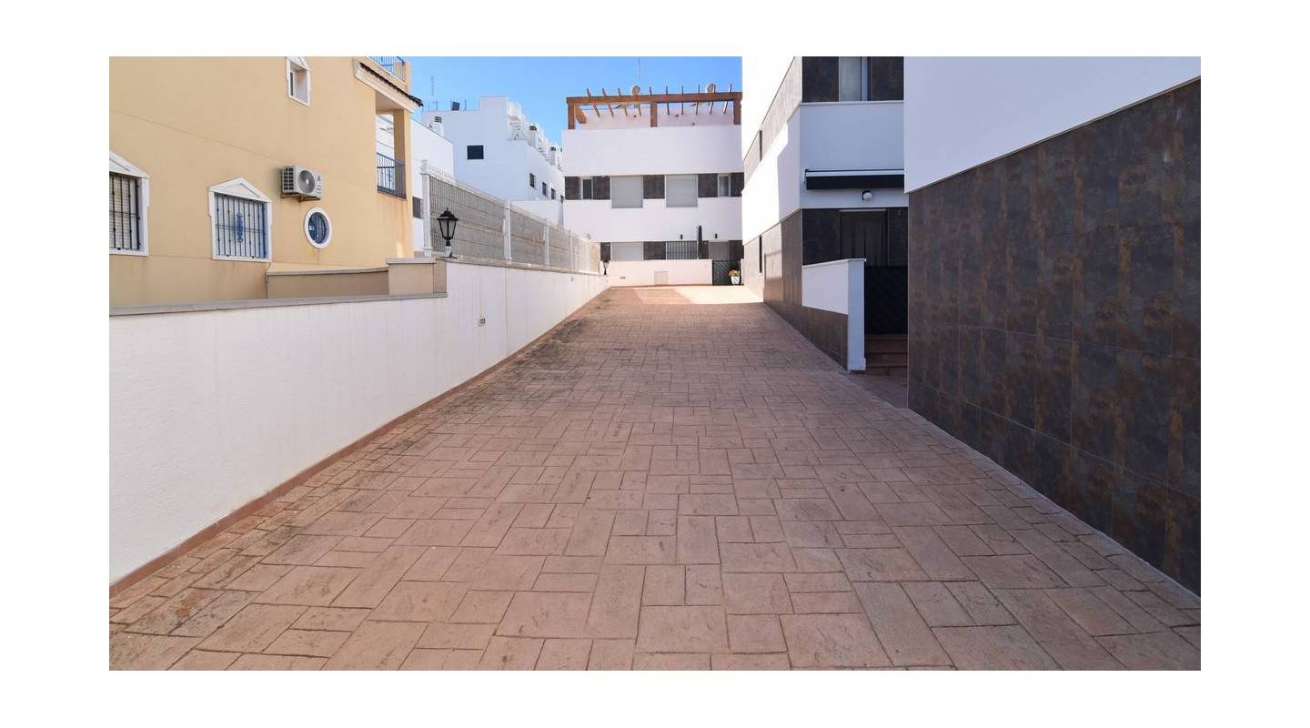 Venta - Casa Adosada - Guardamar del Segura