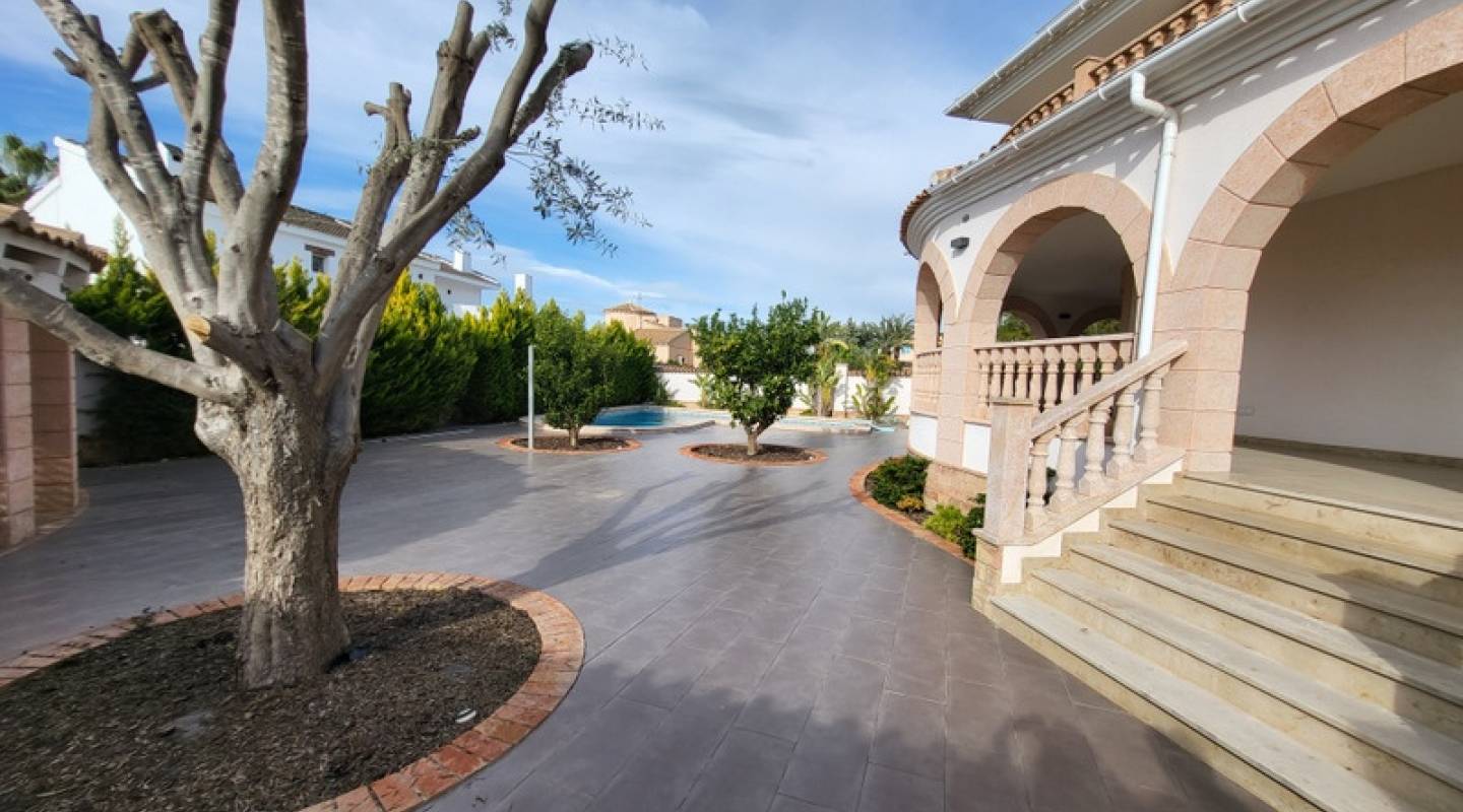 Resale - Villa  - Ciudad Quesada