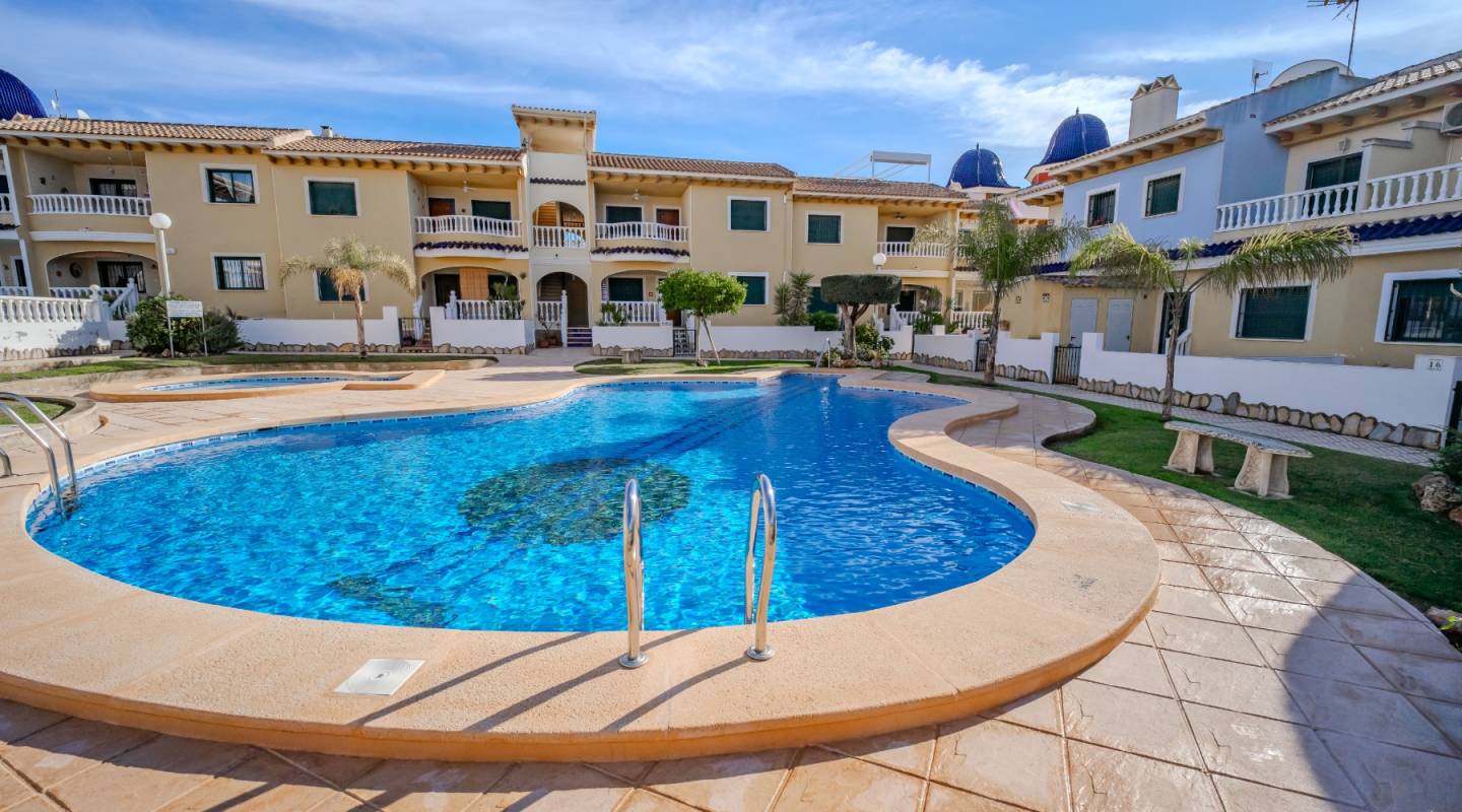 перепродажа - городская тюрьма - Ciudad Quesada