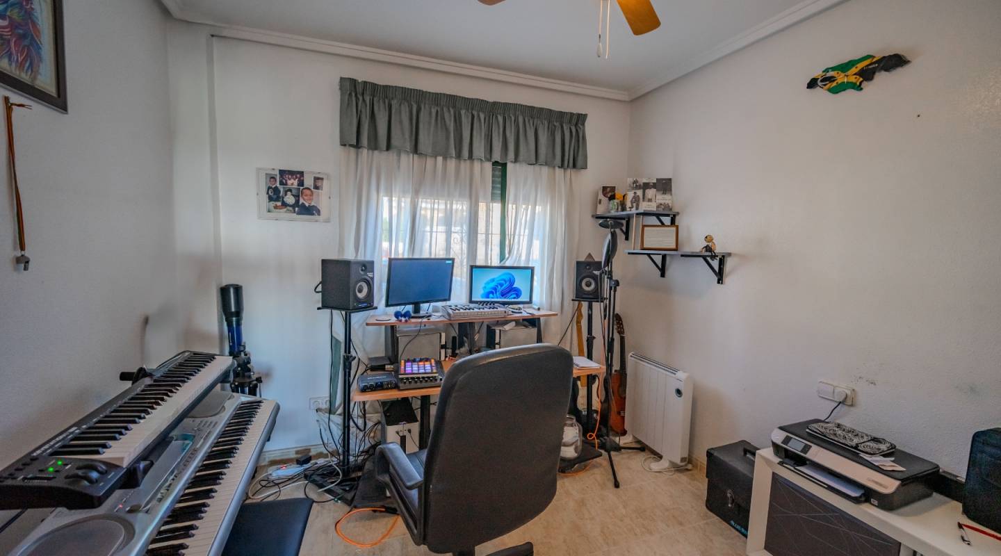 перепродажа - городская тюрьма - Ciudad Quesada