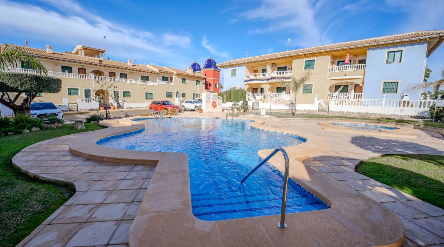 перепродажа - городская тюрьма - Ciudad Quesada