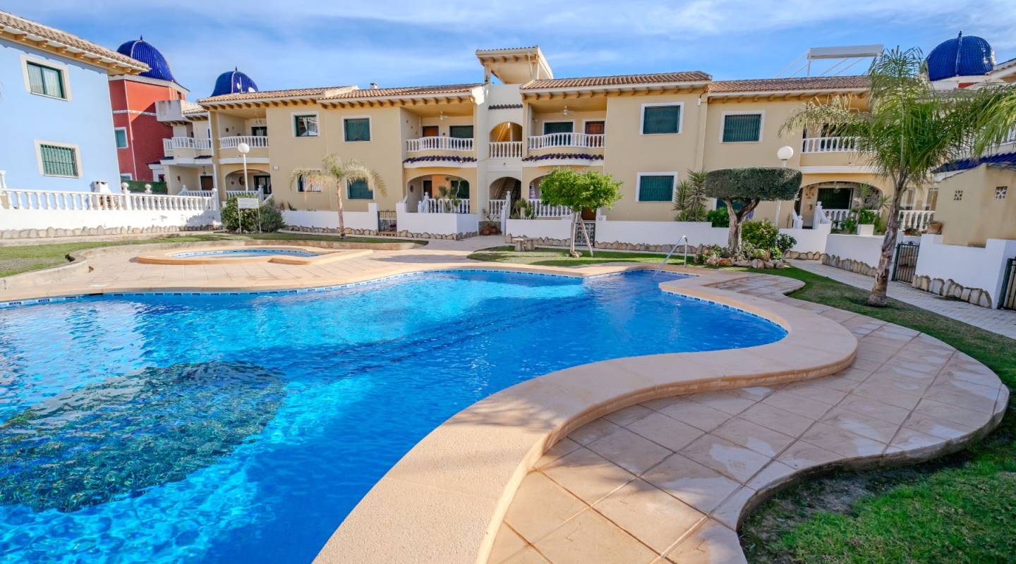 перепродажа - городская тюрьма - Ciudad Quesada