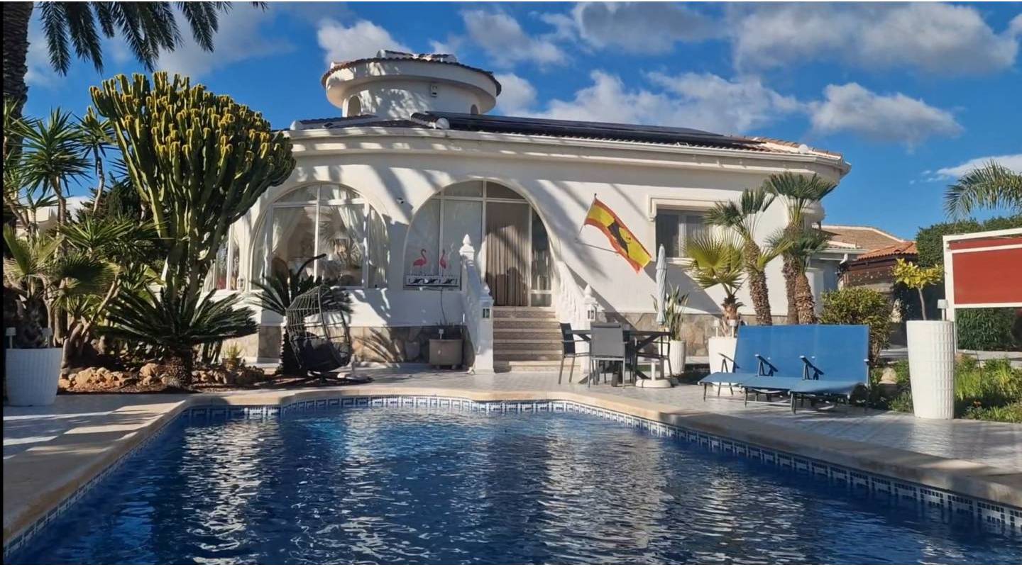 Venta - Chalet - Ciudad Quesada