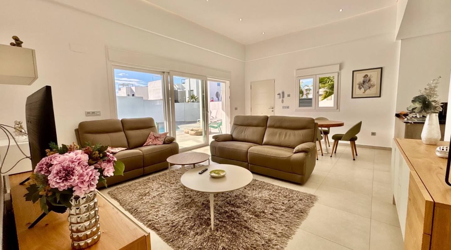 Resale - Villa  - Ciudad Quesada - Benijofar