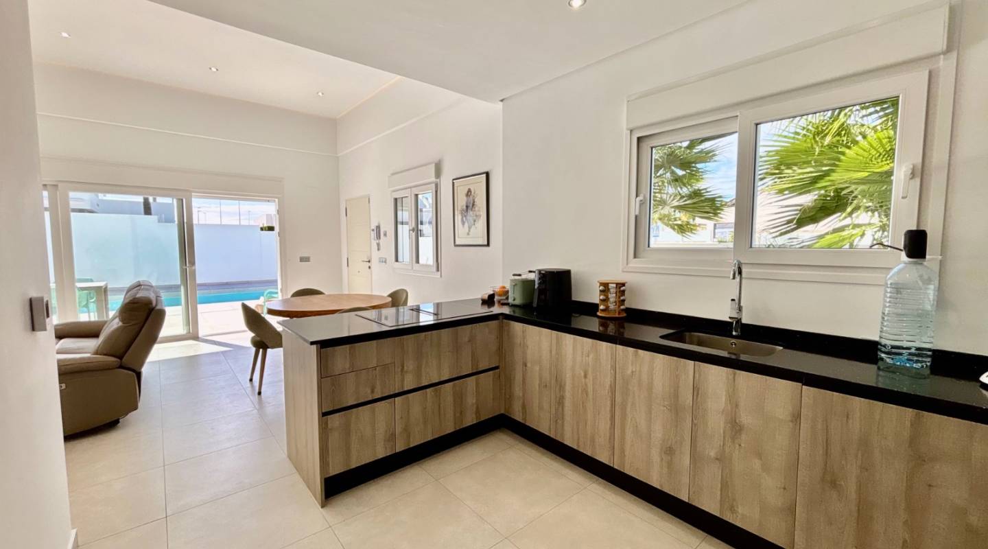 Resale - Villa  - Ciudad Quesada - Benijofar