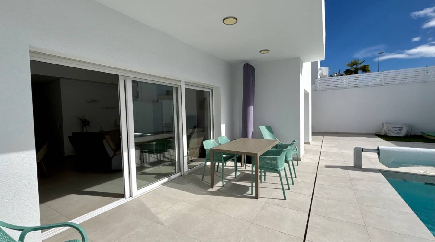 Resale - Villa  - Ciudad Quesada - Benijofar