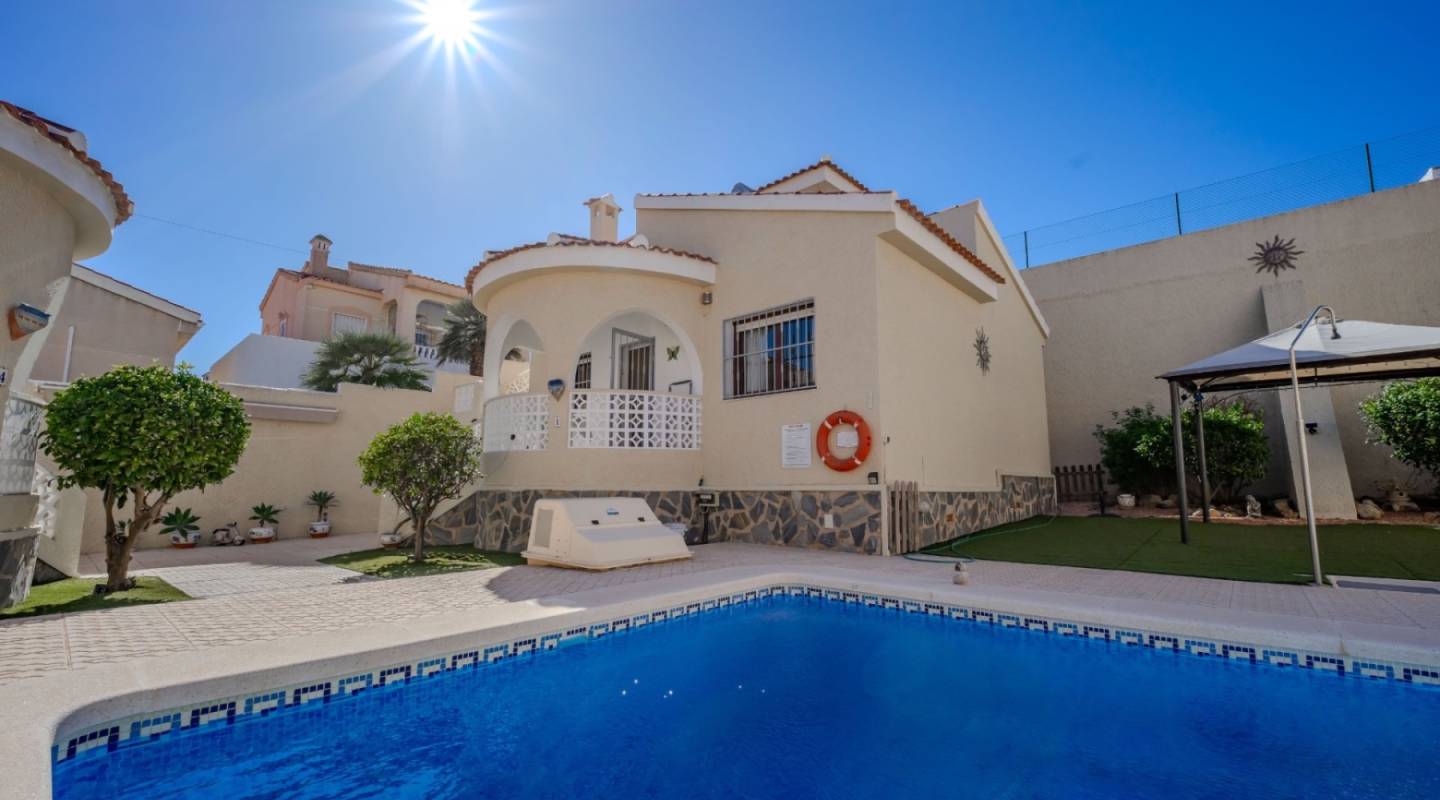 Resale - Villa  - Ciudad Quesada