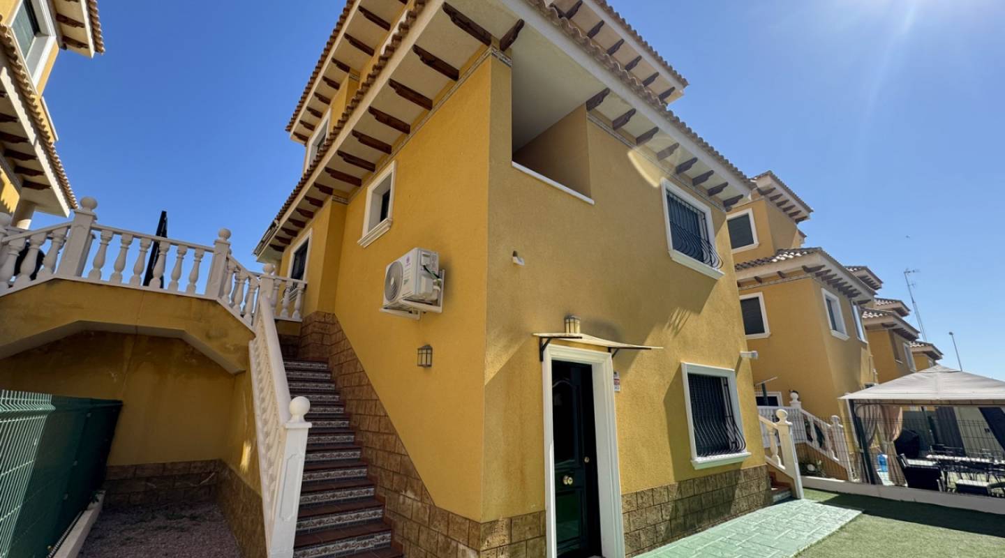 Resale - Villa  - Ciudad Quesada