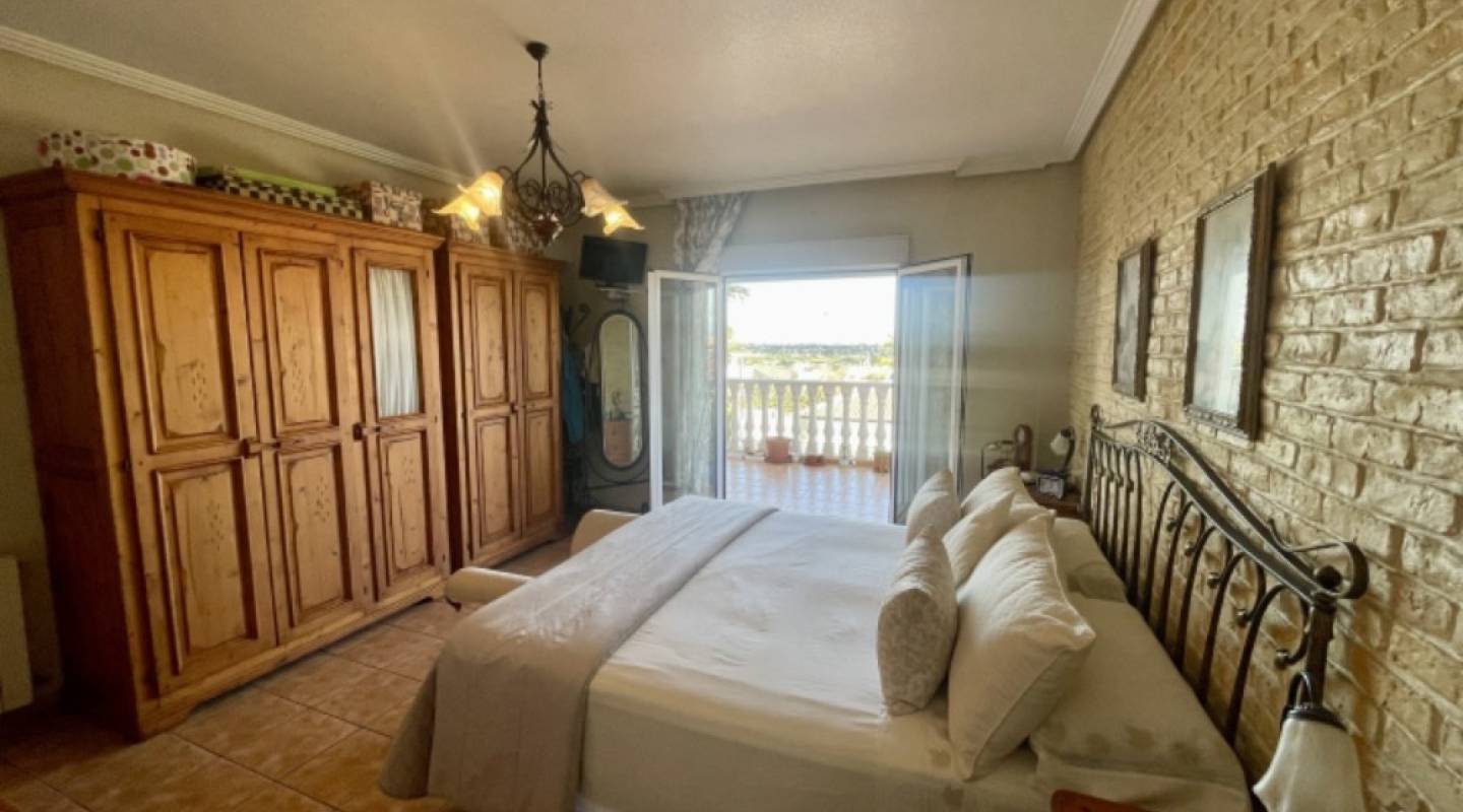 Venta - Chalet - Ciudad Quesada