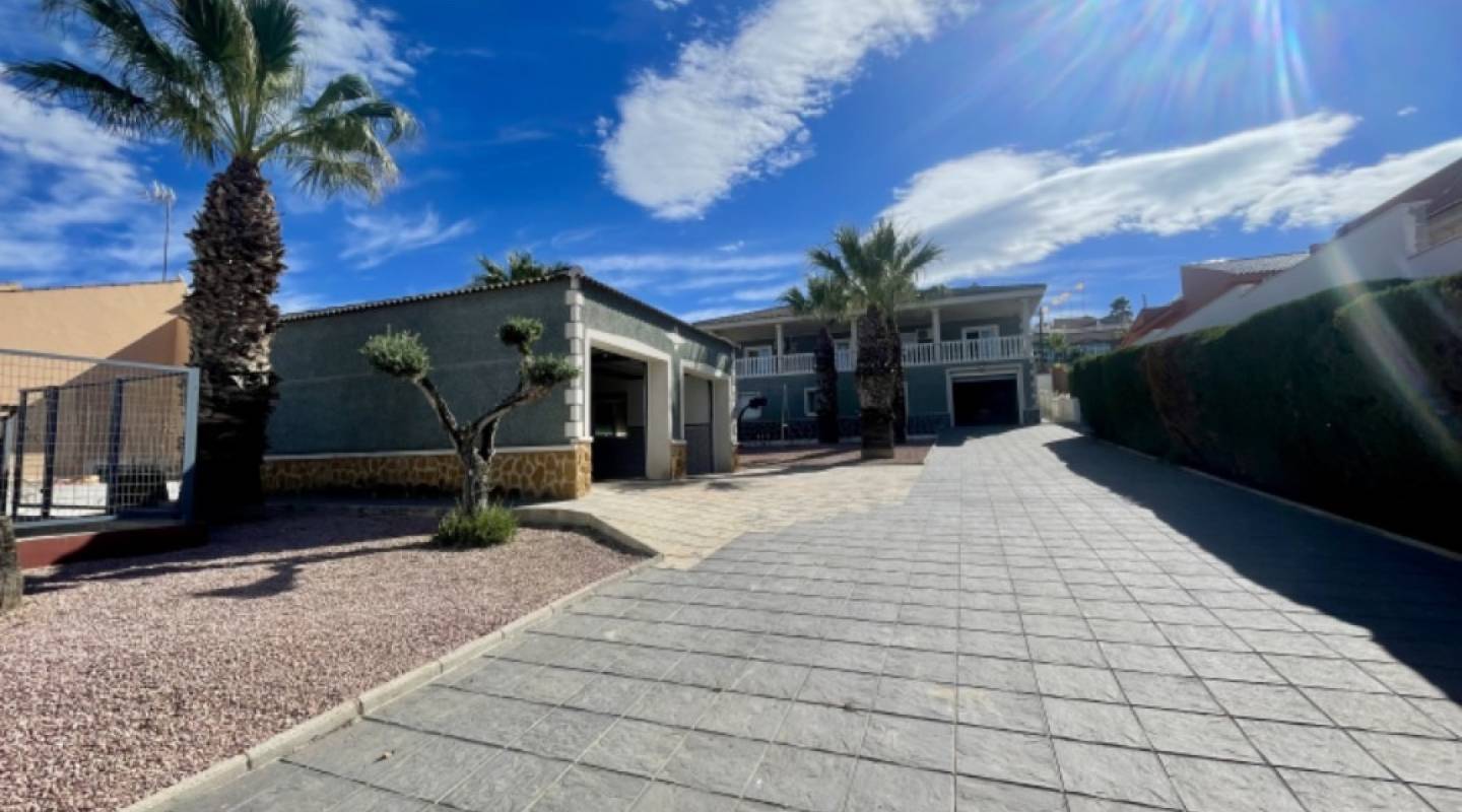 Venta - Chalet - Ciudad Quesada