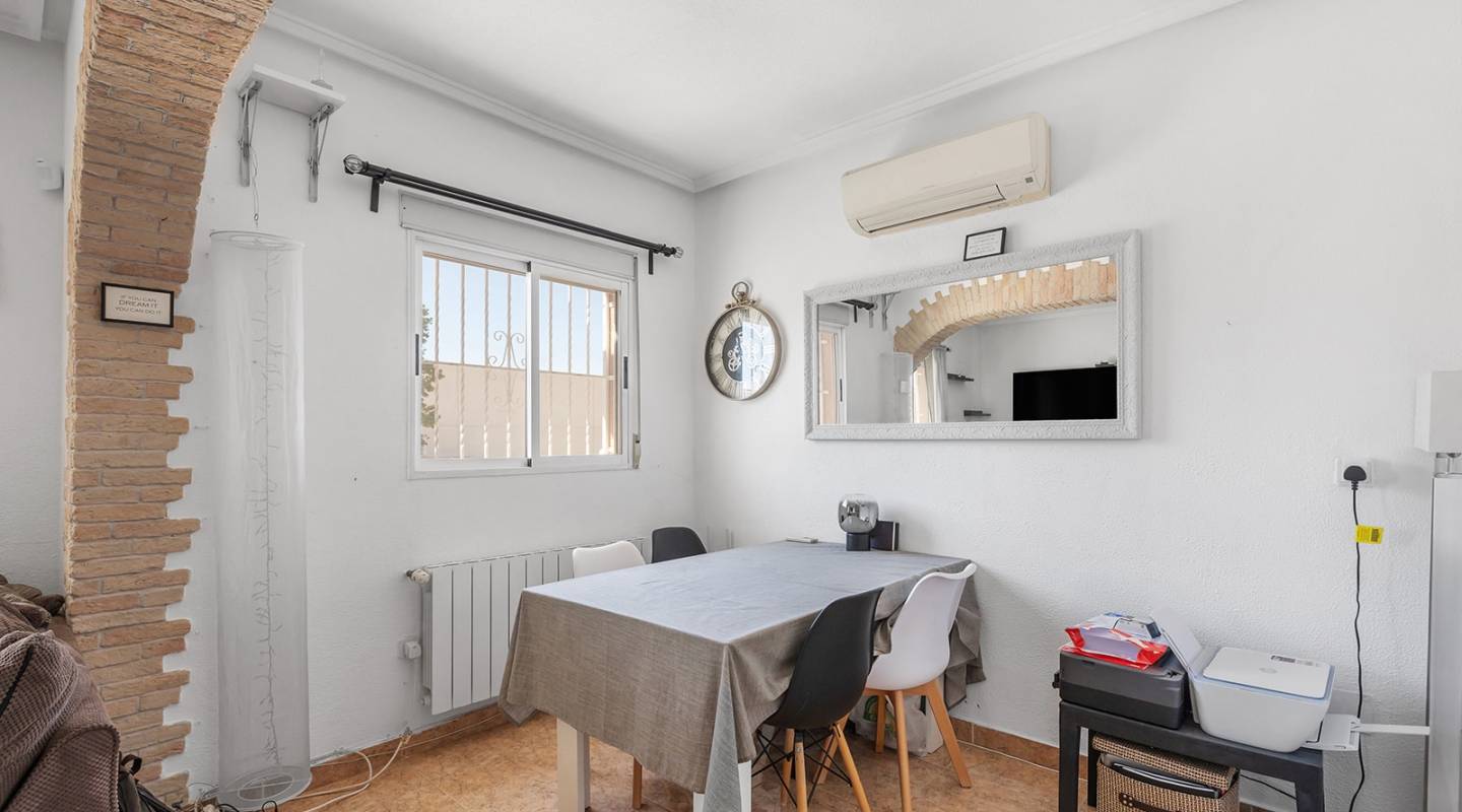 Resale - Villa  - Benijofar - Atalaya Park