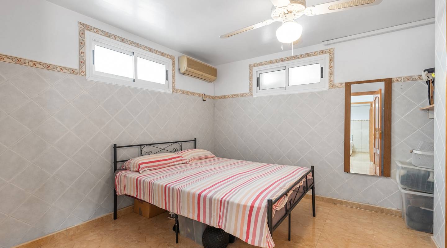 Resale - Villa  - Benijofar - Atalaya Park